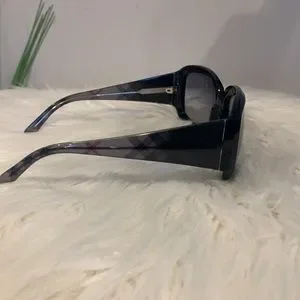 Burberry | Accessories | Iob Euc Burberry Black Sunglasses W  display picture 3